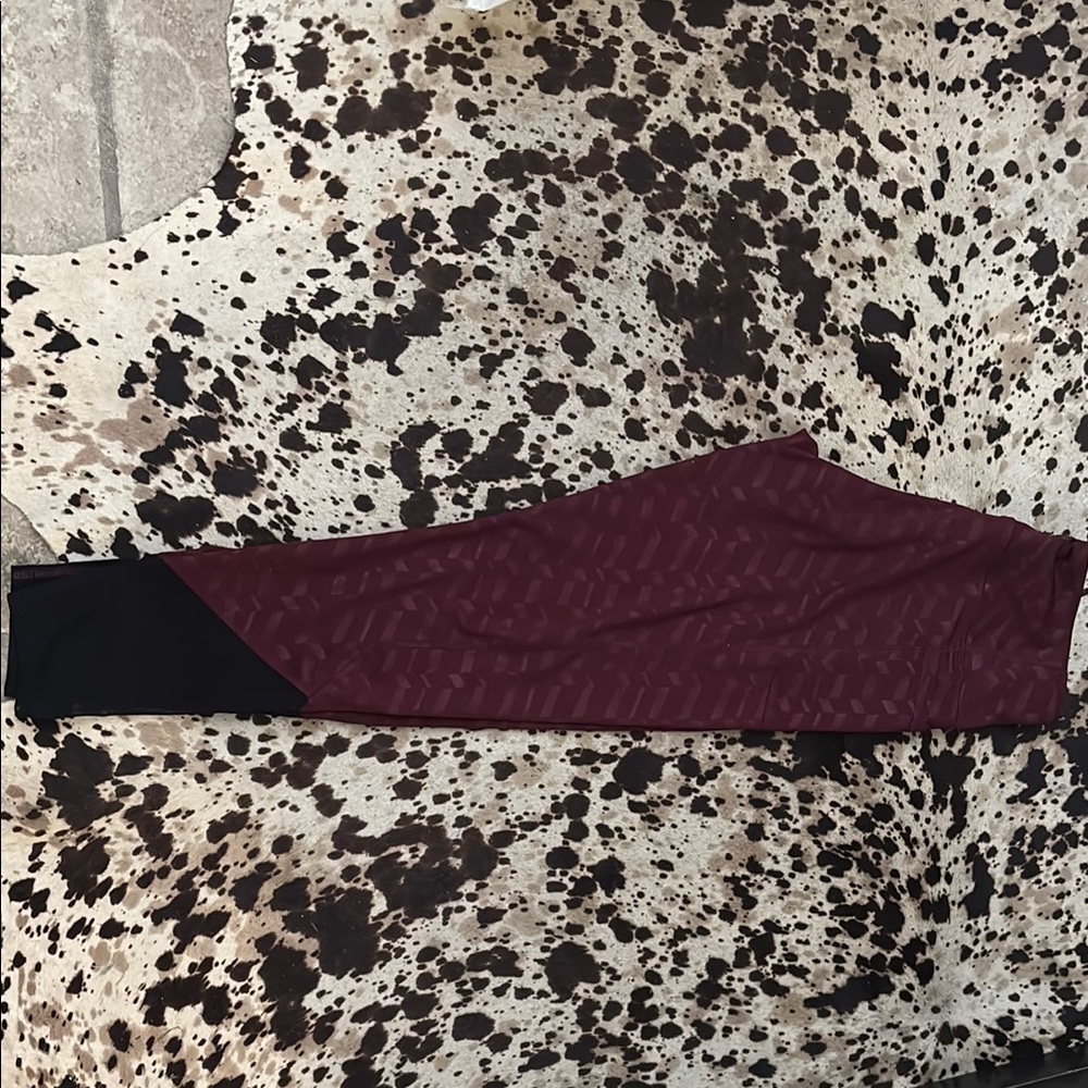 Cinch Burgundy and Black Leggings